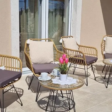 Villa Lukas&ana S Bazenom,djecjim Igralistem