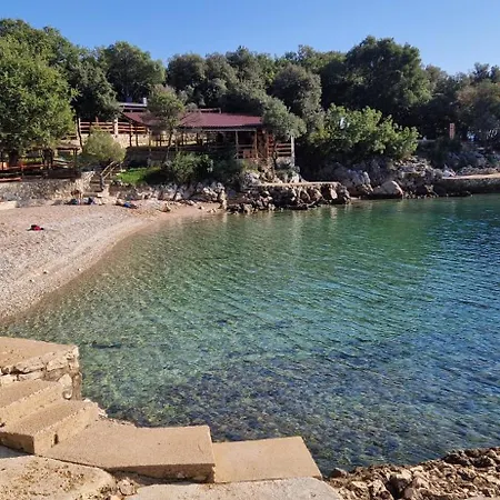 Lukas&ana S Bazenom,djecjim Igralistem