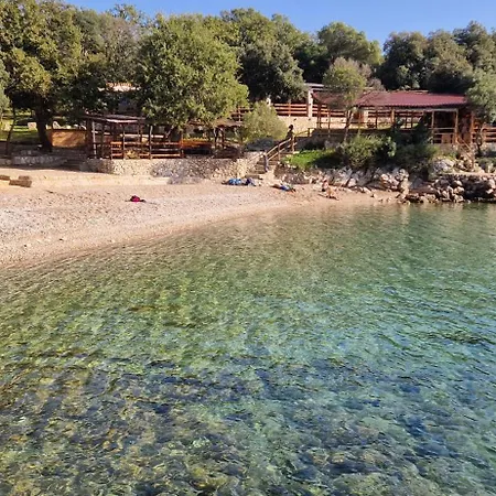 Lukas&ana S Bazenom,djecjim Igralistem Villa Pinezici (Krk)