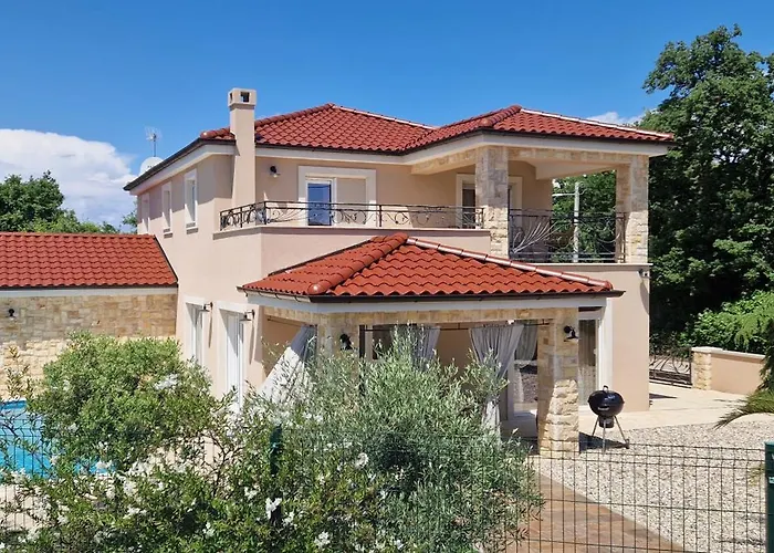 别墅 Lukas&ana S Bazenom,djecjim Igralistem Pinezići