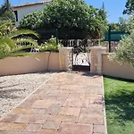 Lukas&ana S Bazenom,djecjim Igralistem Вилла