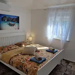 Lukas&ana S Bazenom,djecjim Igralistem Vilă *