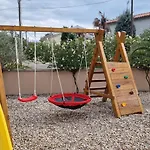 Lukas&ana S Bazenom,djecjim Igralistem Pinezići